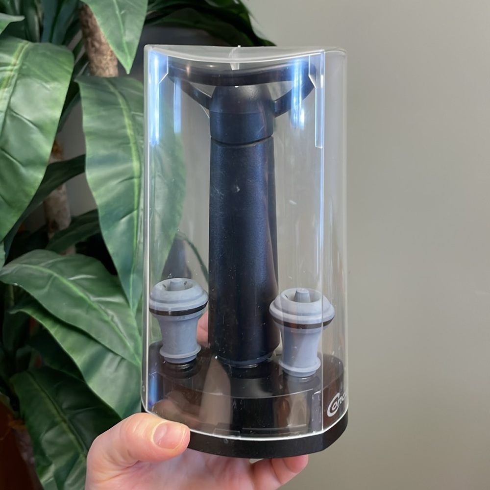Vacuvin Concerto Wine Saver Vacuum Pump with Two Wine Stoppers Wine Bottle Cork